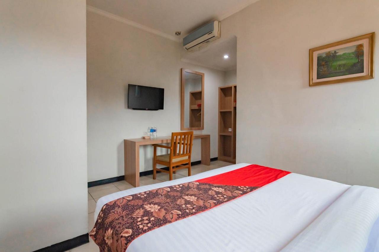 Cihampelas Hotel 2 Mitra Reddoorz Bandung Exterior foto